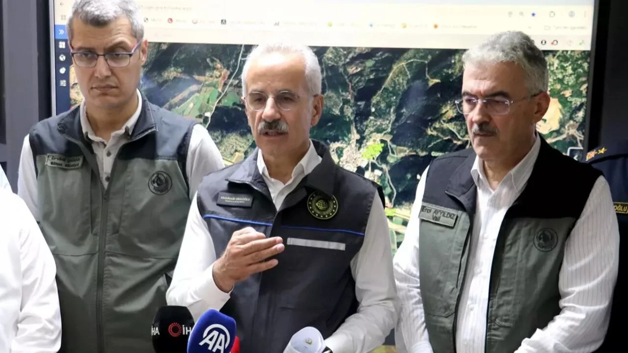 Bursa'daki yangınlarda 1300 kişi tahliye edildi, TOKİ konutları güvende