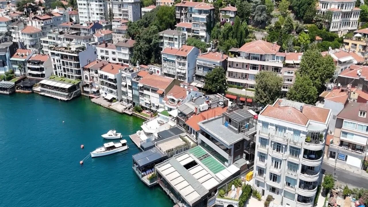 İstanbul Boğazı'nda yıkım: Bölge havadan görüntülendi