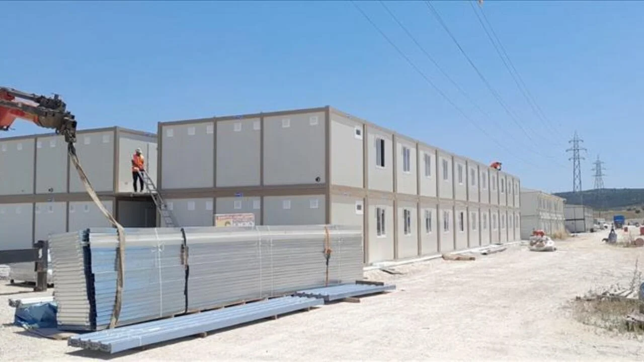 Karmod Balıkesir'de fabrika işçilerine konteyner yatakhane kuruyor