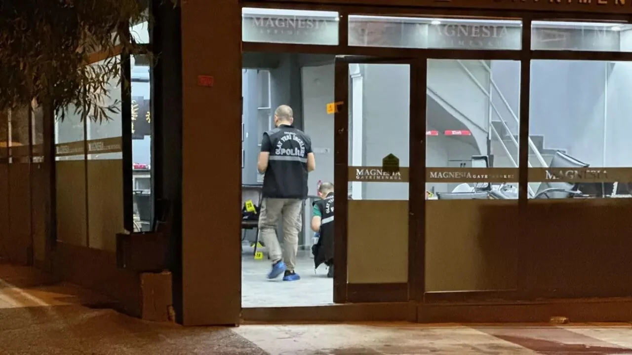 Manisa'da emlak ofisinde kanlı hesaplaşma!
