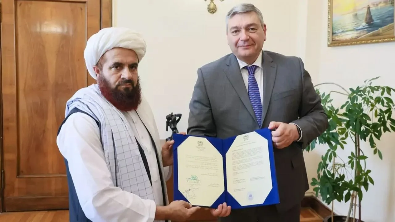 Rusya'dan tarihi adım: Taliban yönetimini tanıyan ilk ülke oldu