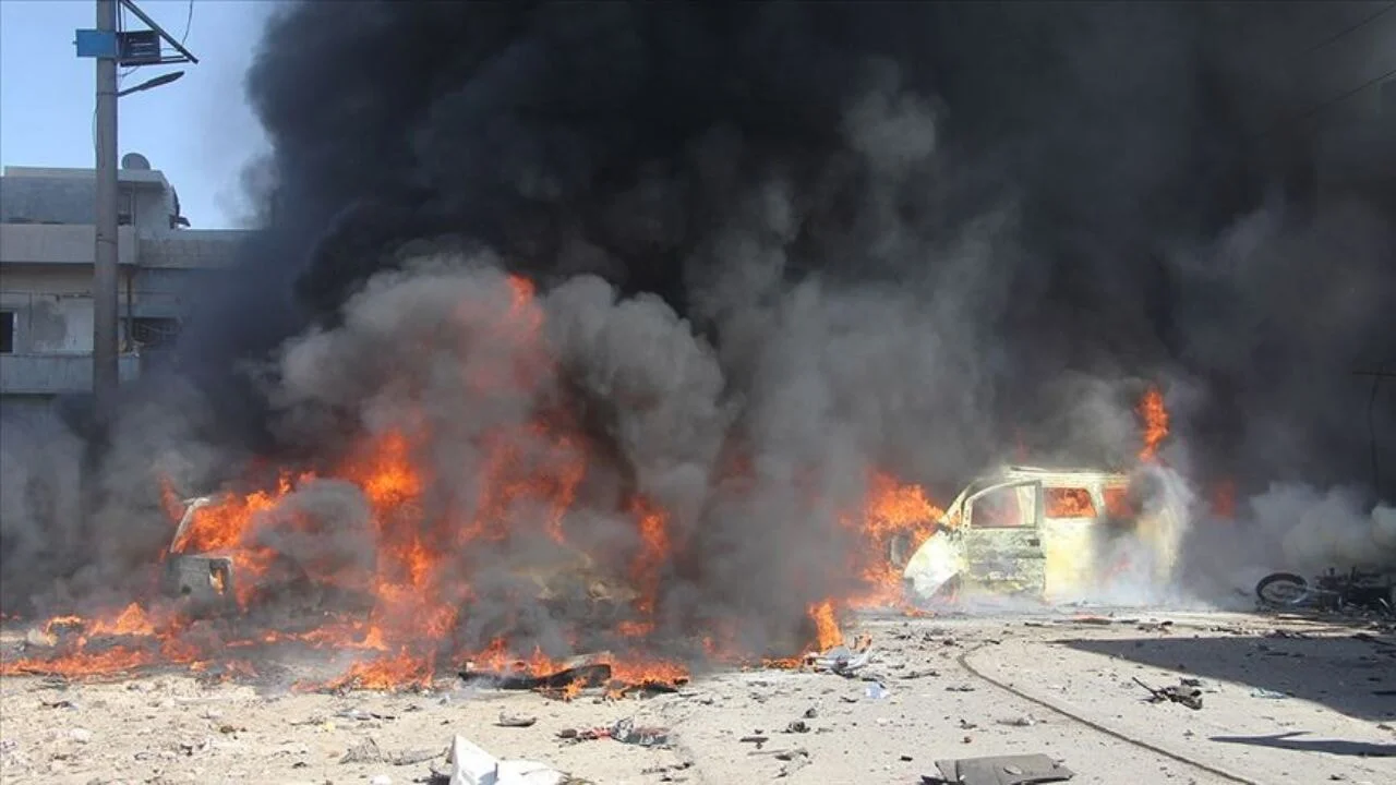 Suriye'nin kalbine bombalı saldırı. İsrail, Şam'da askeri komuta merkezini bombaladı