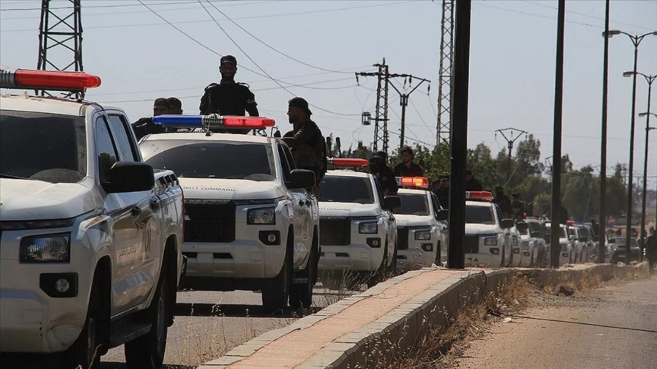 Suriye ordusu Süveyda'ya girdi, 30 ölü, 100 yaralı silahlı gruplar silah bırakıyor
