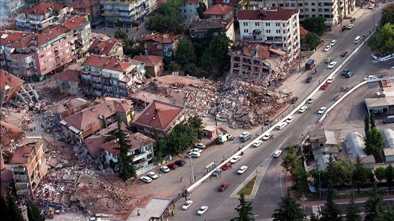 17 Ağustos Marmara Depremi'nin 26'ncı yılında gerçek ölü sayısı hâlâ muamma