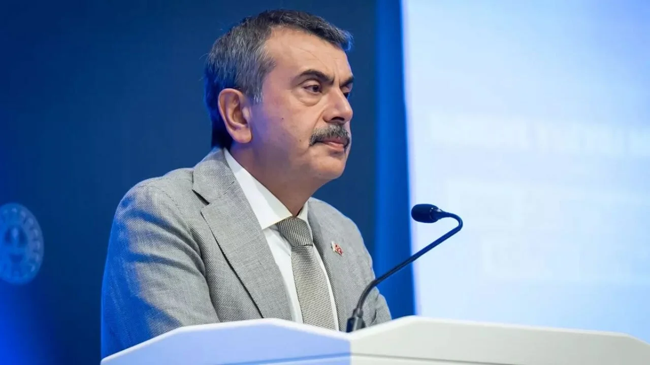 MEB serbest kıyafete el attı: Velilere yük olmayacak