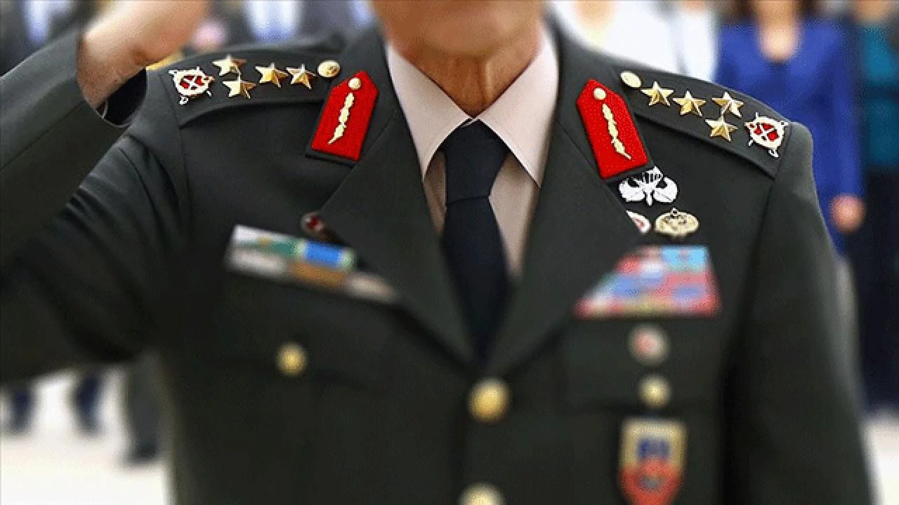 TSK'da sürpriz ayrılık