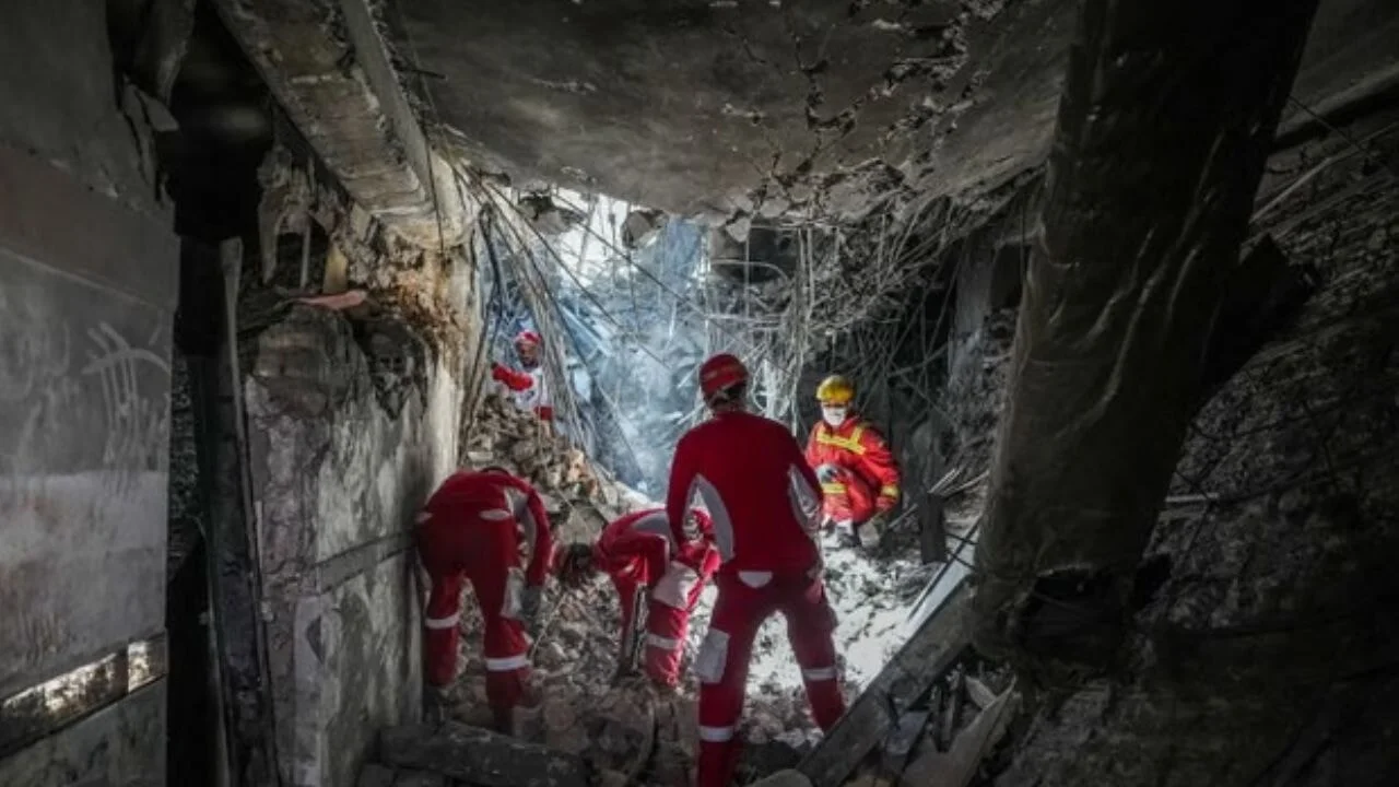 HRW: İsrail'in Tahran'daki Evin Hapishanesine saldırısı 'açıkça savaş suçu'