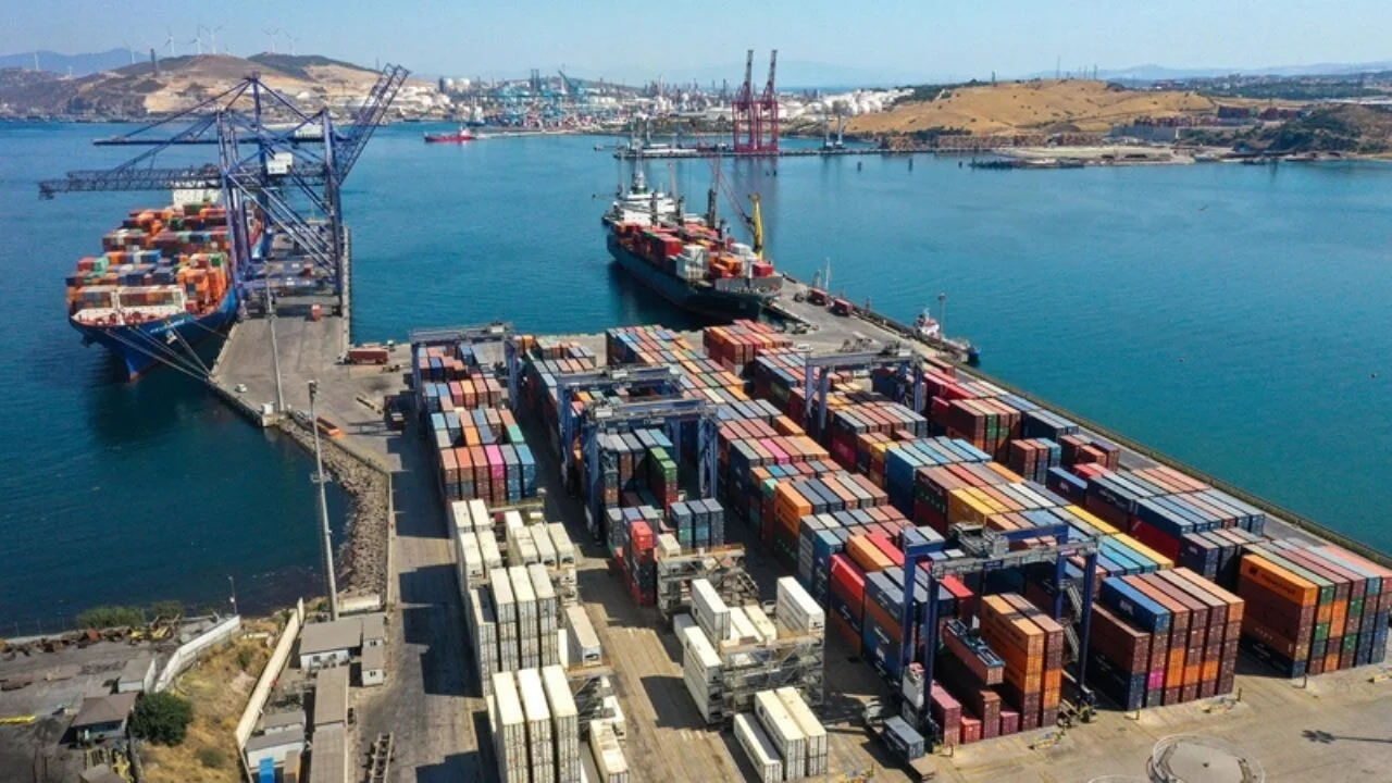 Türkiye'nin komşularına ihracatı 7 ayda yaklaşık 15,6 milyar dolar oldu