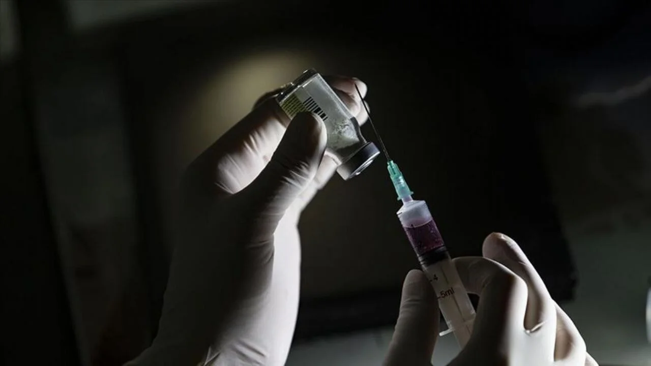Dev şirketler şokta! Aşı (mRNA) anlaşmaları iptal edildi