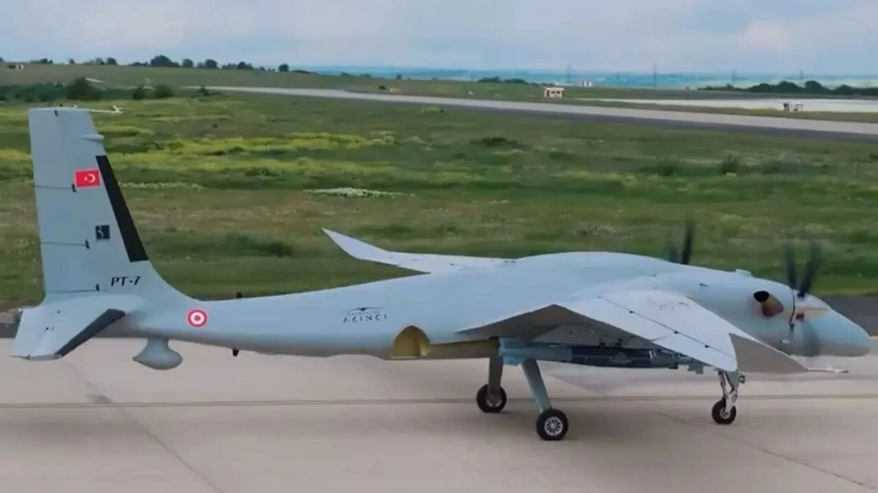 Baykar Yönetim Kurulu Başkanı Bayraktar'dan, Bayraktar AKINCI'nın LGK-82 Atış Testi'ne ilişkin paylaşım