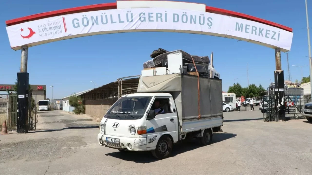 Türkiye, Suriyelilere gönüllü dönüşte kolaylık sağlıyor