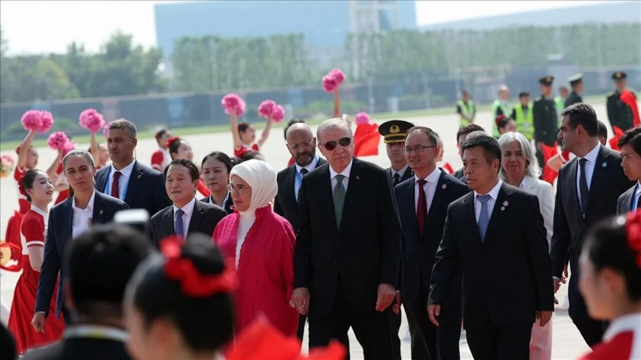 Cumhurbaşkanı Erdoğan Çin'de resmi törenle karşılandı