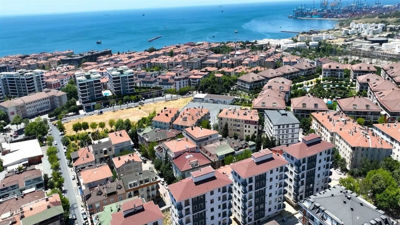 Bakan Kurum'dan 'Yarısı Bizden' paylaşımı