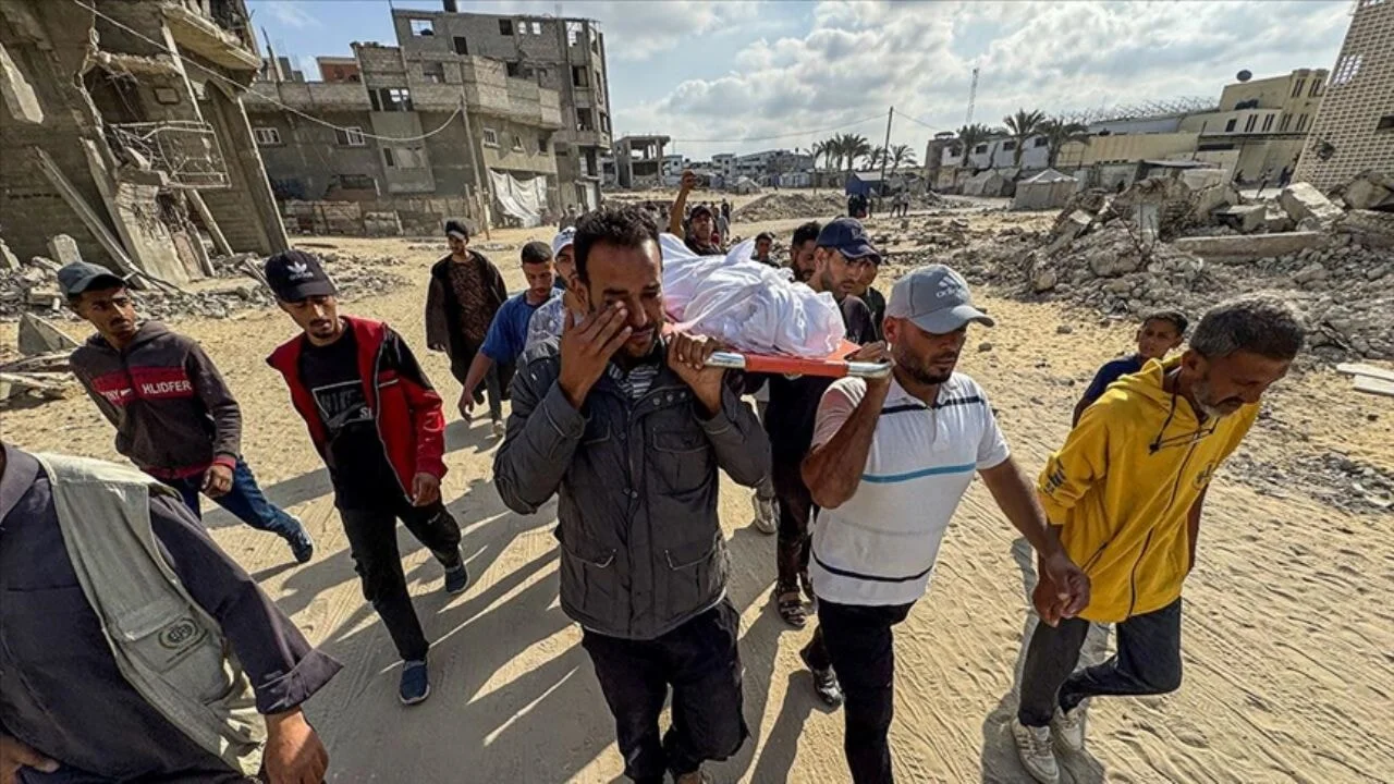 İsrail'in Gazze'de yardım bekleyenlere saldırısında 9 Filistinli yaşamını yitirdi