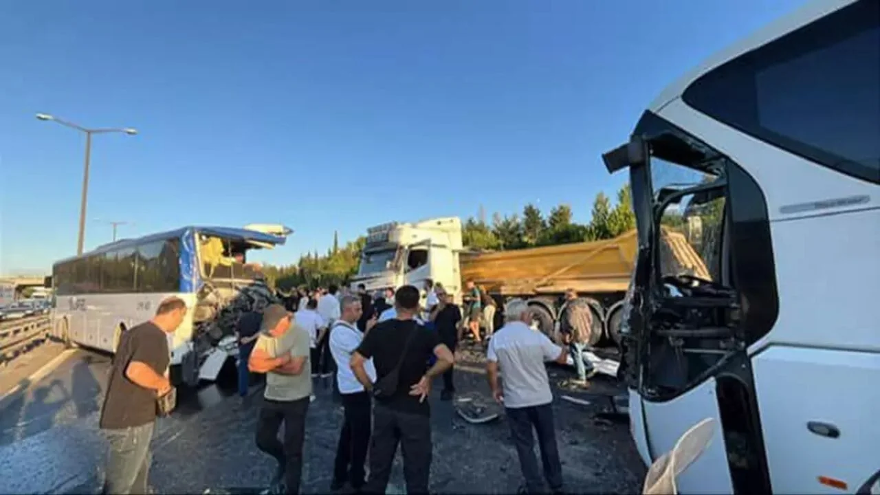 İstanbul TEM'de zincirleme kaza! Yol trafiğe kapatıldı