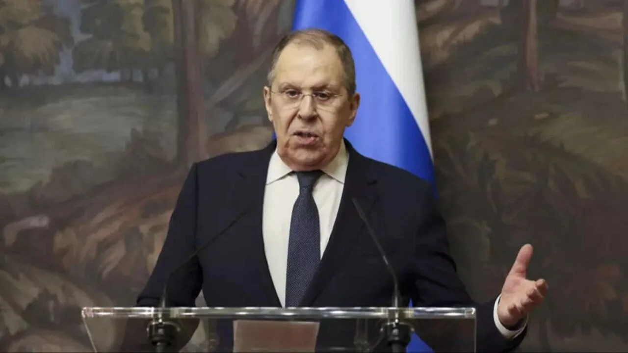 Putin-Zelenski zirvesi için şart Lavrov gündem hazır olmadığını duyurdu