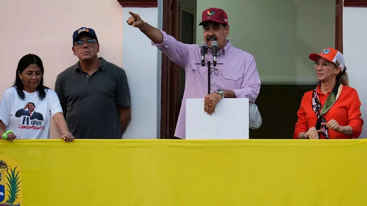 Venezuela'da ABD'ye karşı savaş alarmı!