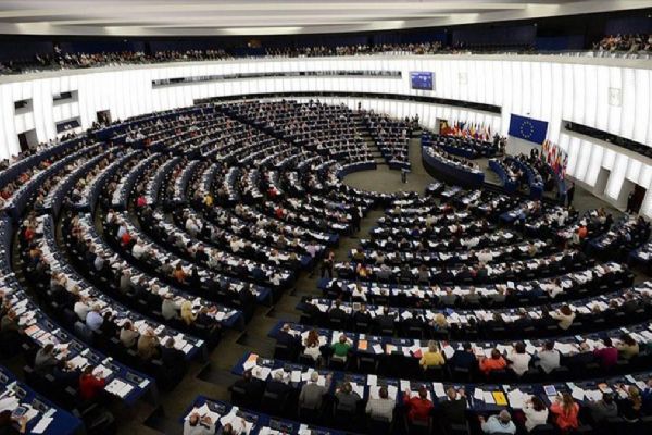 'AB Komisyonu Şokta: Von der Leyen'e Karşı Önerge Sunuldu, Kriz Kapıda'