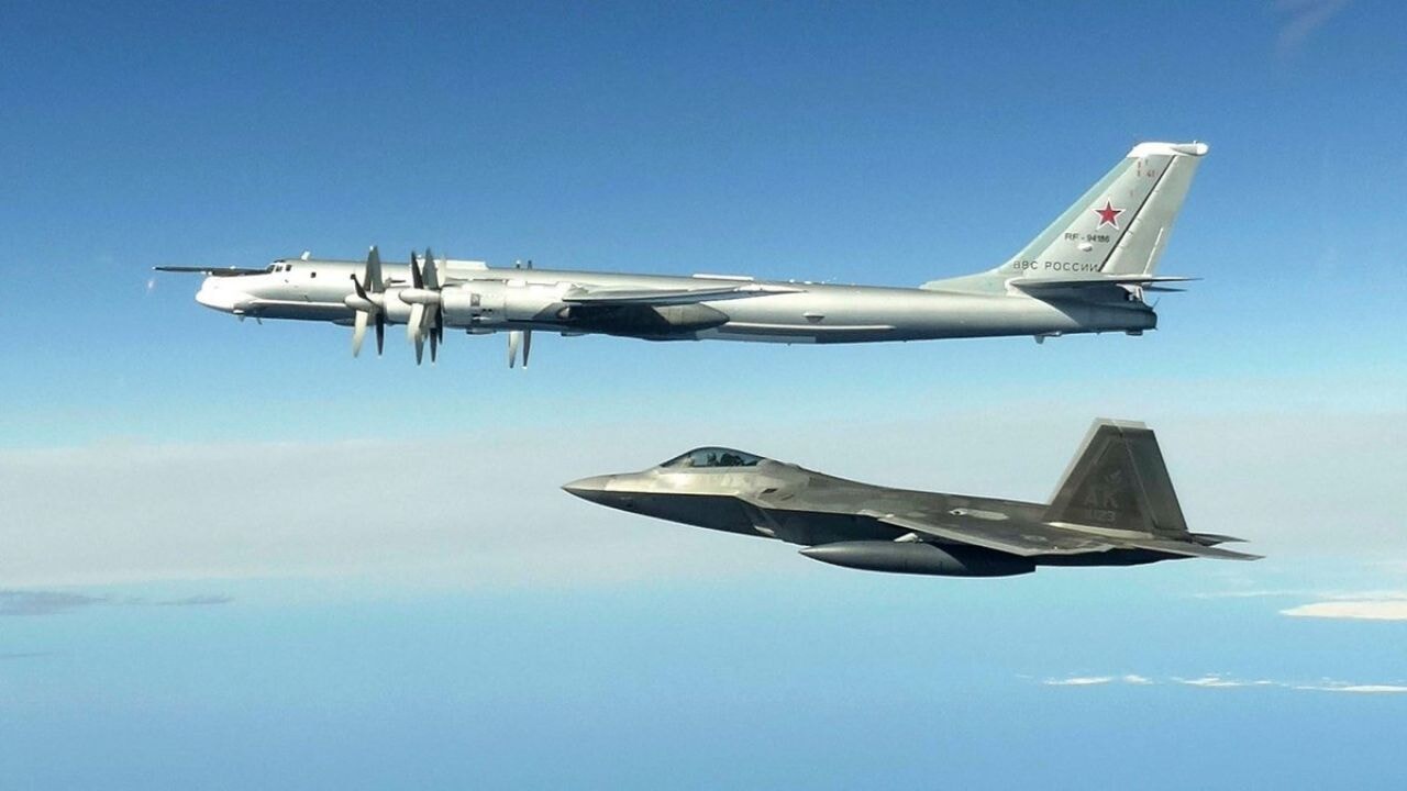 ABD savaş uçakları 4 Rus uçağına karşı havalandı