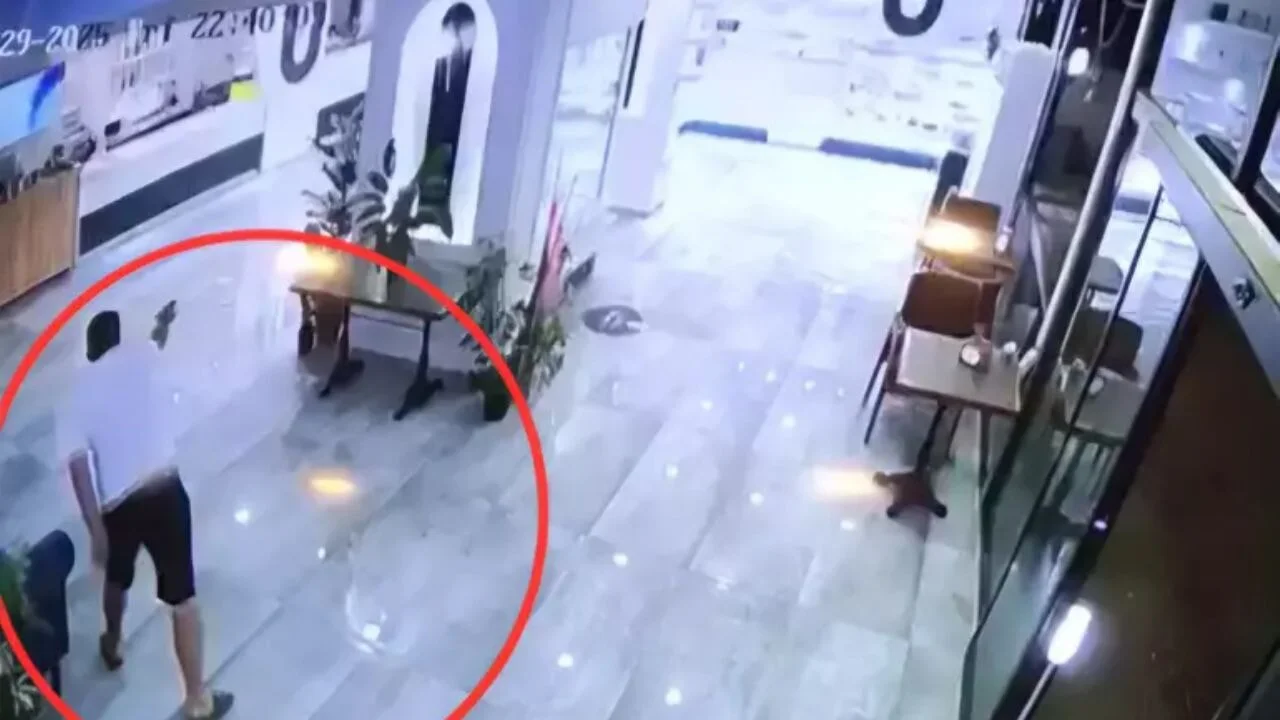 Adana Kozan'da kafeye silahlı saldırı