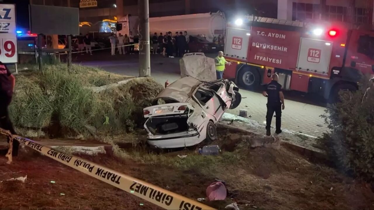 Aydın'da gece yarısı 3 araç çarpıştı ölü ve yaralılar var