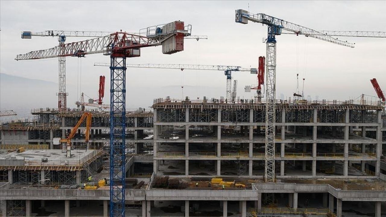 İnşaatlardaki tehlike: İlanlarda şantiye şefliği imzası satılıyor