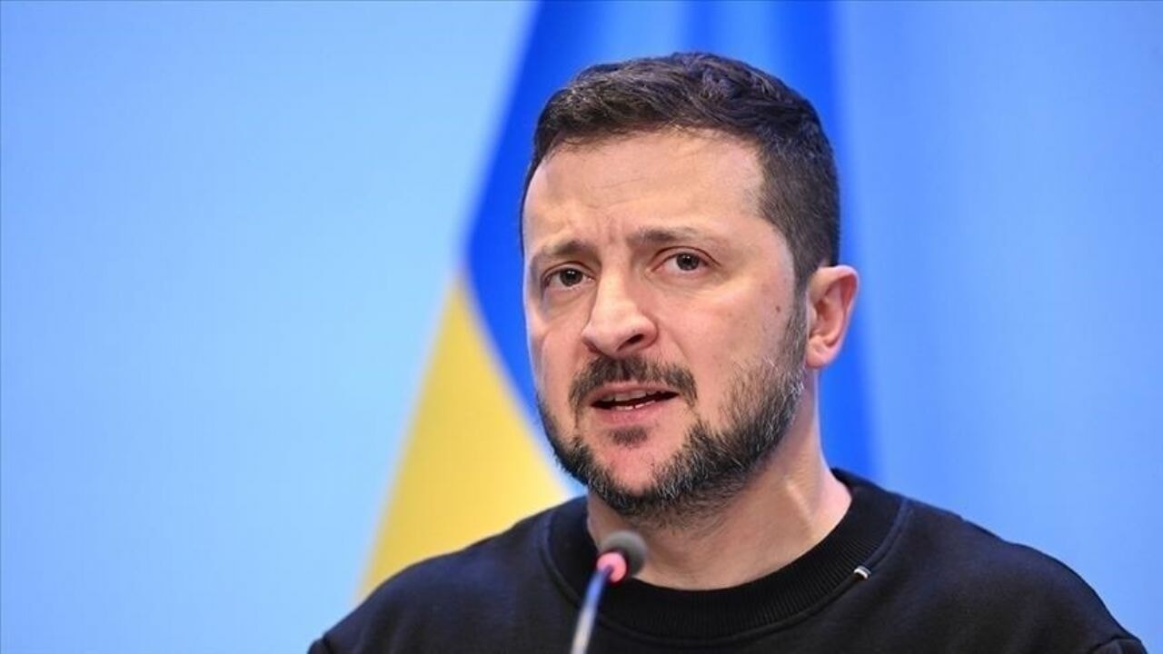 'Kiev'den Barış Hamlesi: Zelenskiy, Trump ve Putin'i Aynı Masaya Davet Etti'