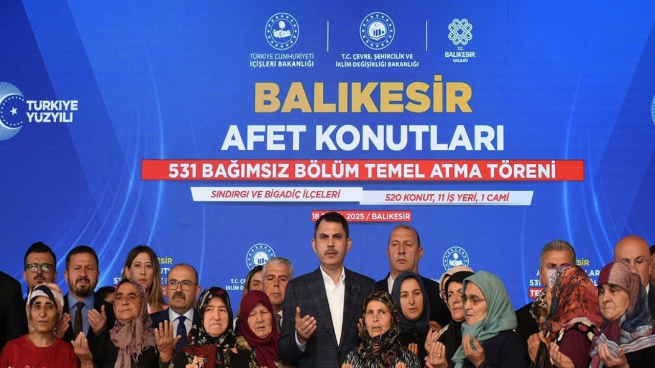 Sındırgı'da deprem konutlarının temeli atıldı