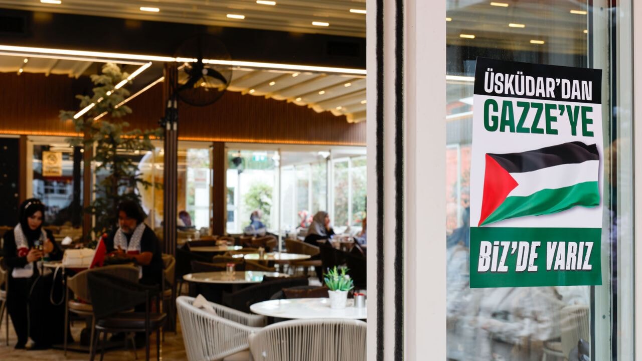 Üsküdar'da 50'yi aşkın esnaf bir günlük gelirini Gazze'ye bağışlıyor