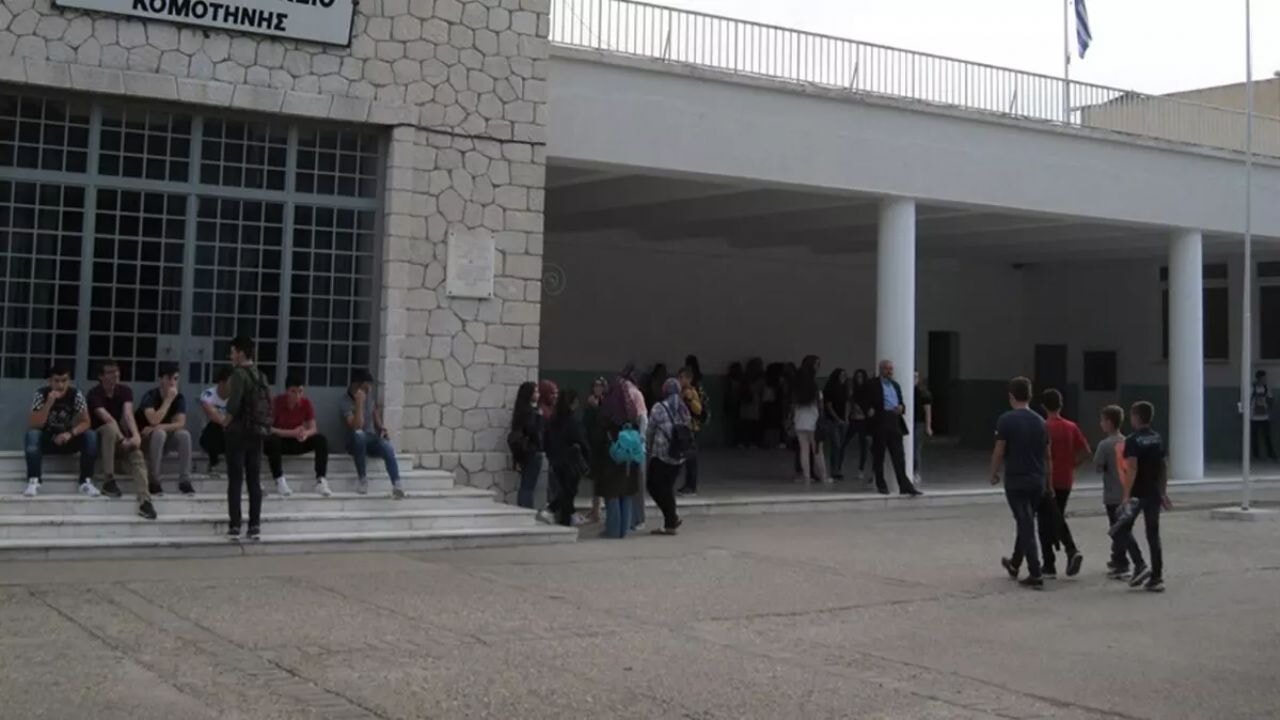 Yunanistan Türk azınlık okullarını kapatıyor