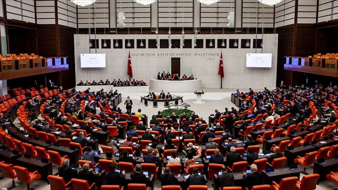 Af bekleyenler için 11. Yargı Paketi'nde neler var? Bakan ve Ak Parti Grup Başkanı ne açıkladı?
