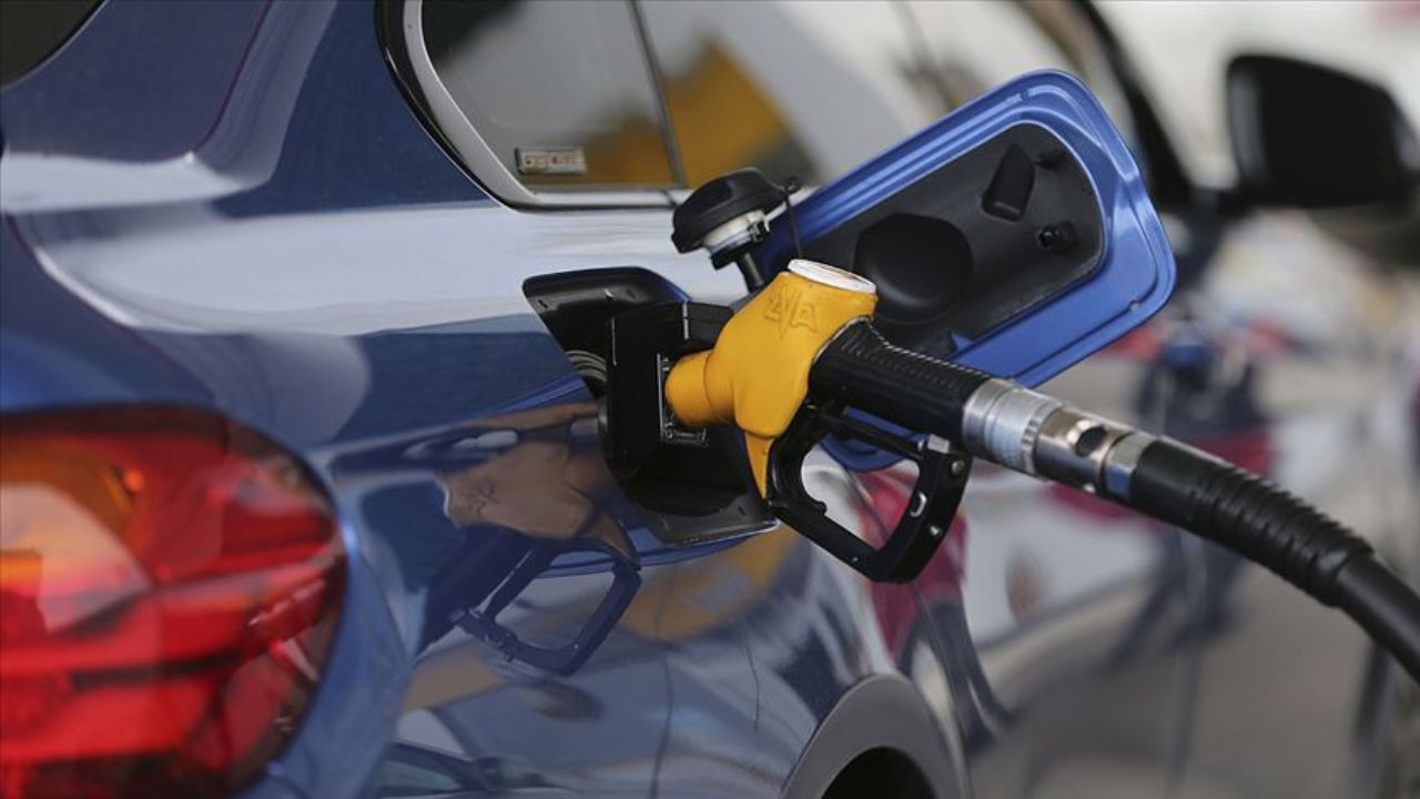 Araç sahipleri müjde: Motorine indirim geliyor