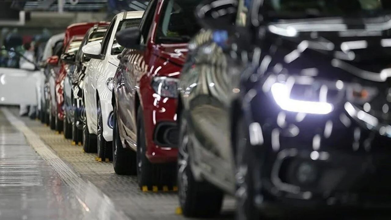 Bazı otomobillerin fiyatları 500 bin lira artacak