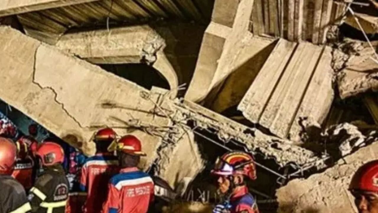 Endonezya'da okul faciası: 38 kişi enkaz altında