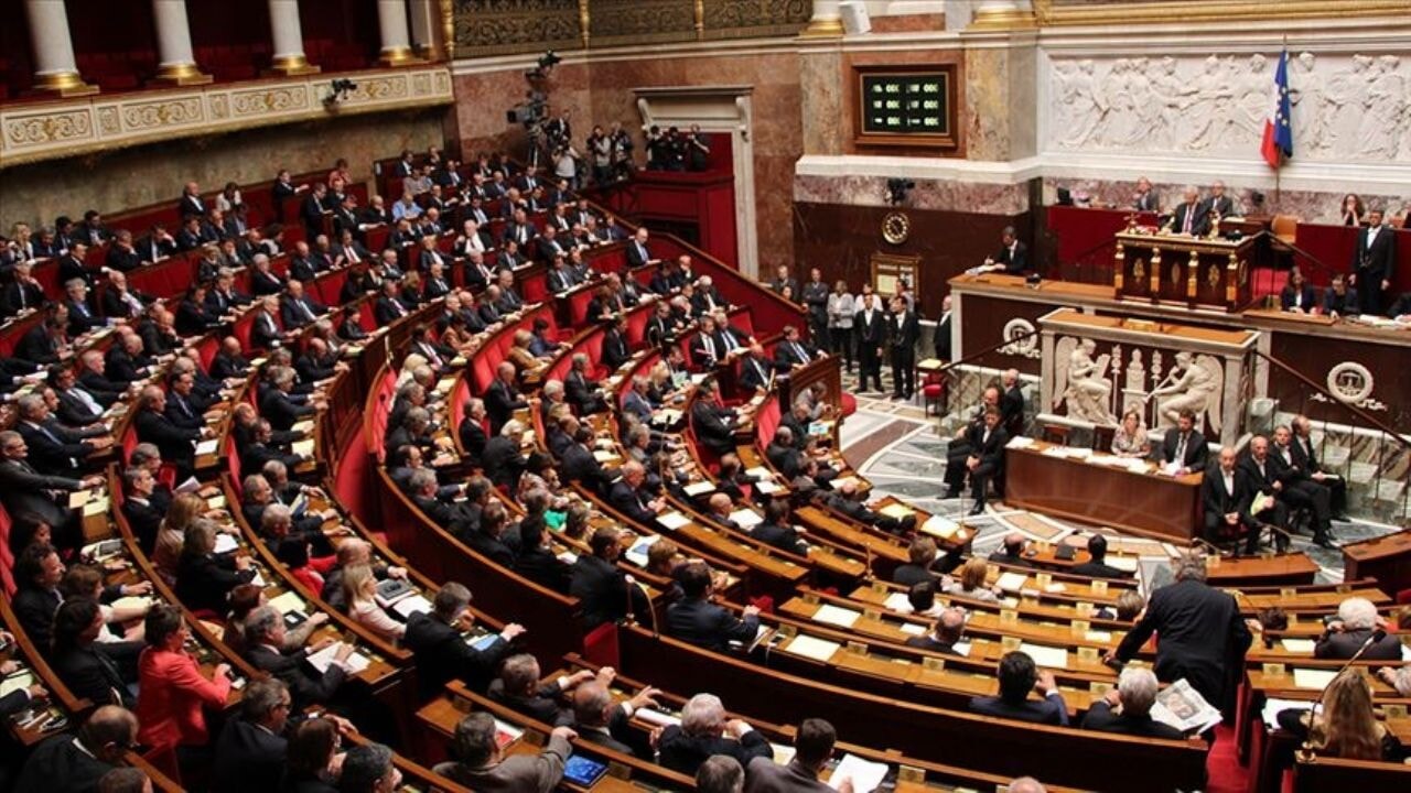 Fransa'ya hükümet dayanmıyor! Dün kurulan bugün yıkılıyor