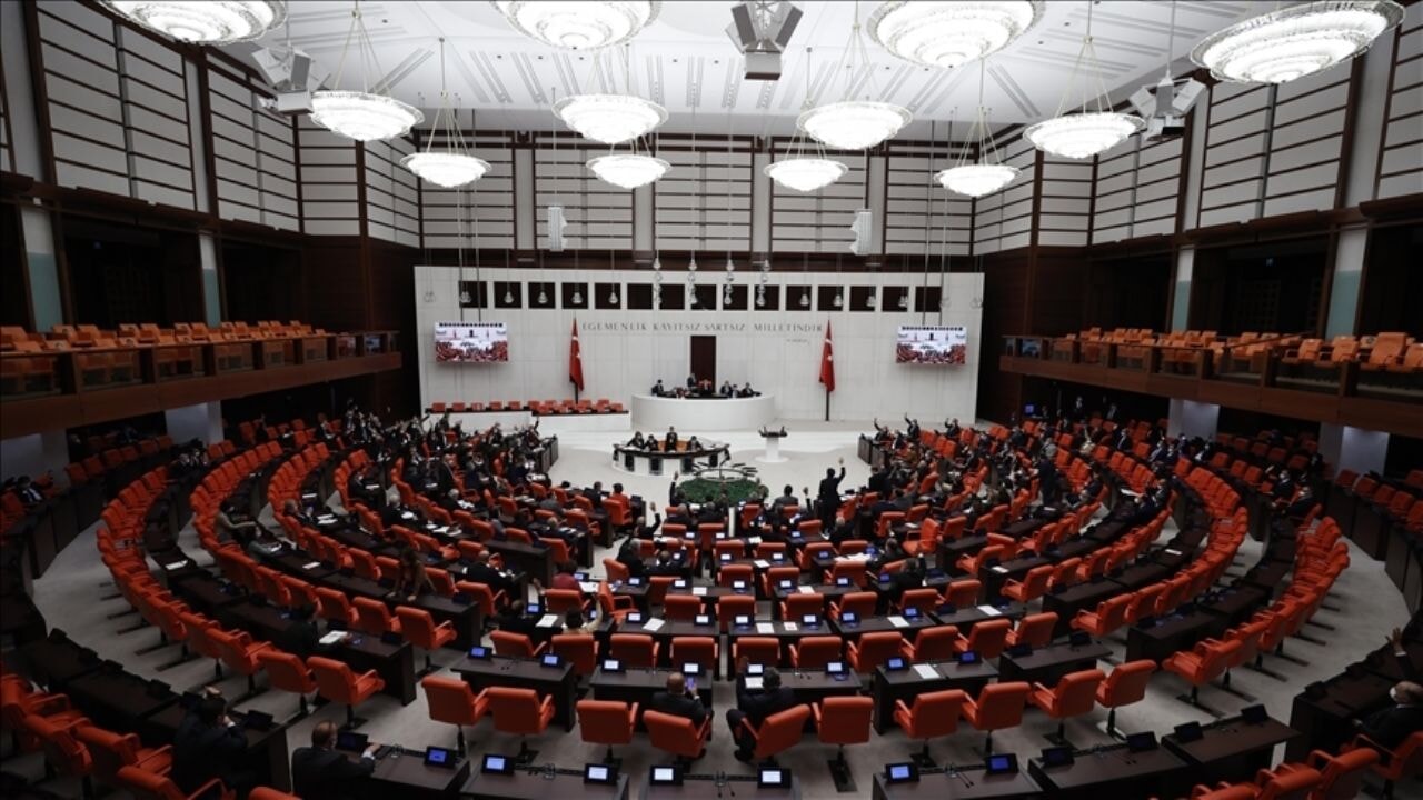 Lübnan tezkeresi onaylandı: Parti temsilcilerinden açıklamalar...