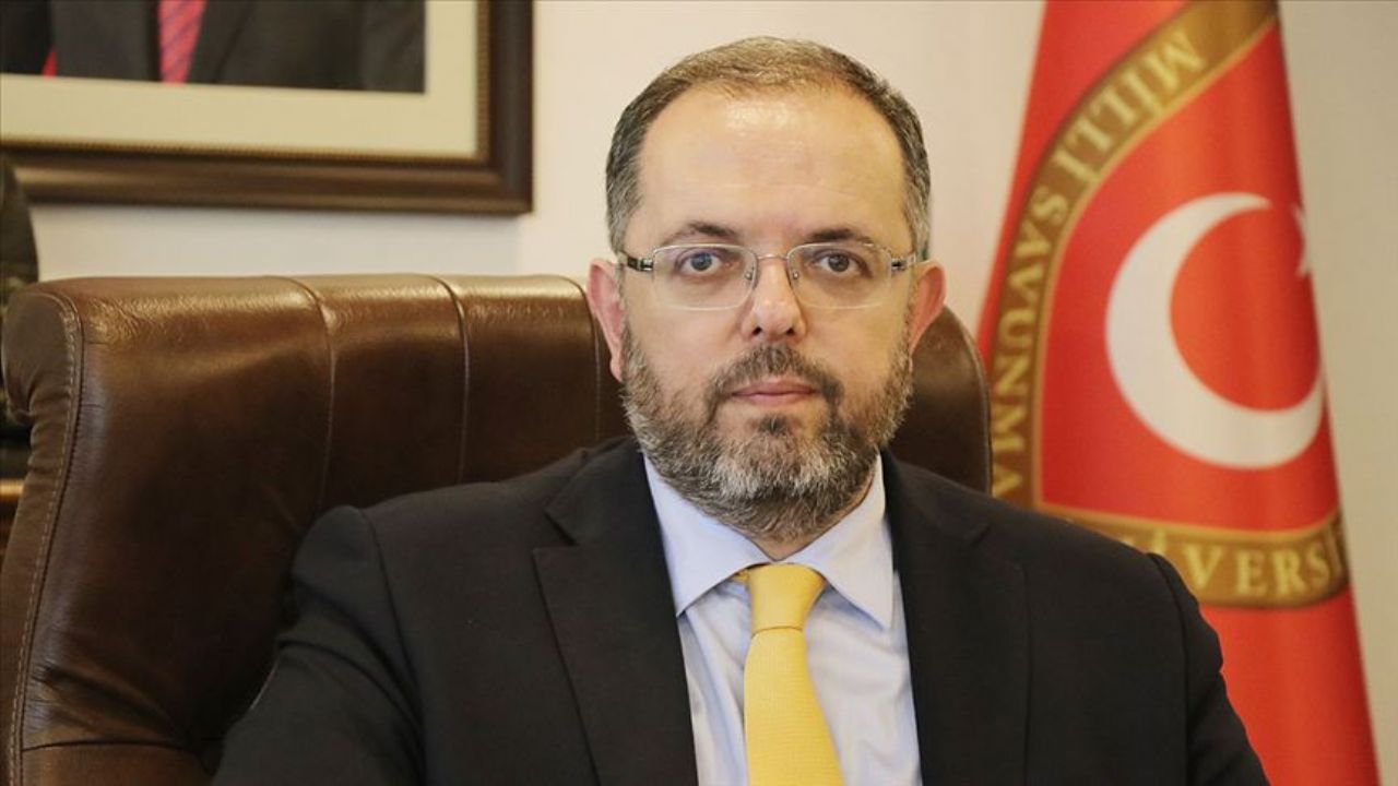 Prof. Dr. Afyoncu: 'Cumhuriyet' kelimesi Türkler tarafından türetildi