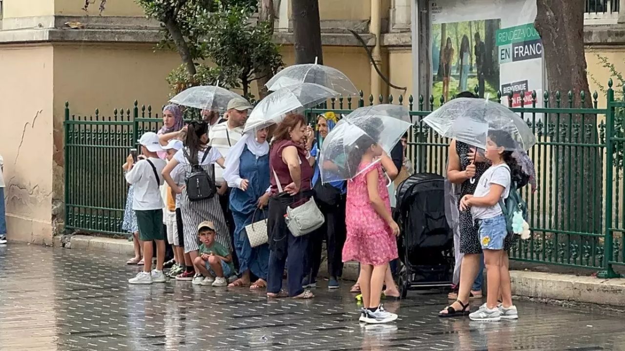 Sağanak alarmı! İstanbul'da eğitime ara verildi