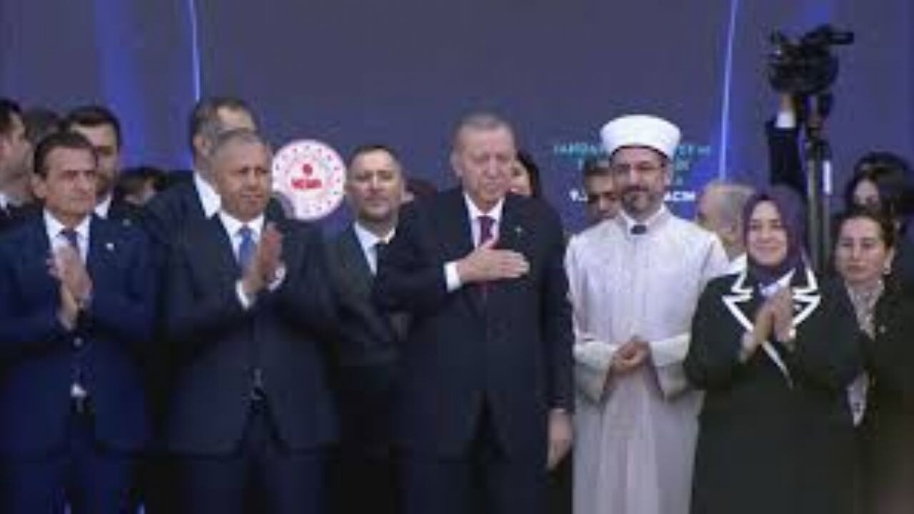 Cumhurbaşkanı Erdoğan: Güvenlik kuvvetlerimizin gücü aziz milletimizin vicdanında edindikleri yerden gelir