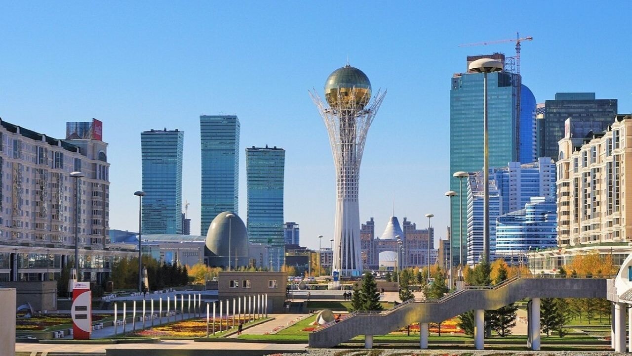 Kazakistan'da bir caddeye Ermeni alfabesinin mucidi Mesrop Mastots'un adı verildi
