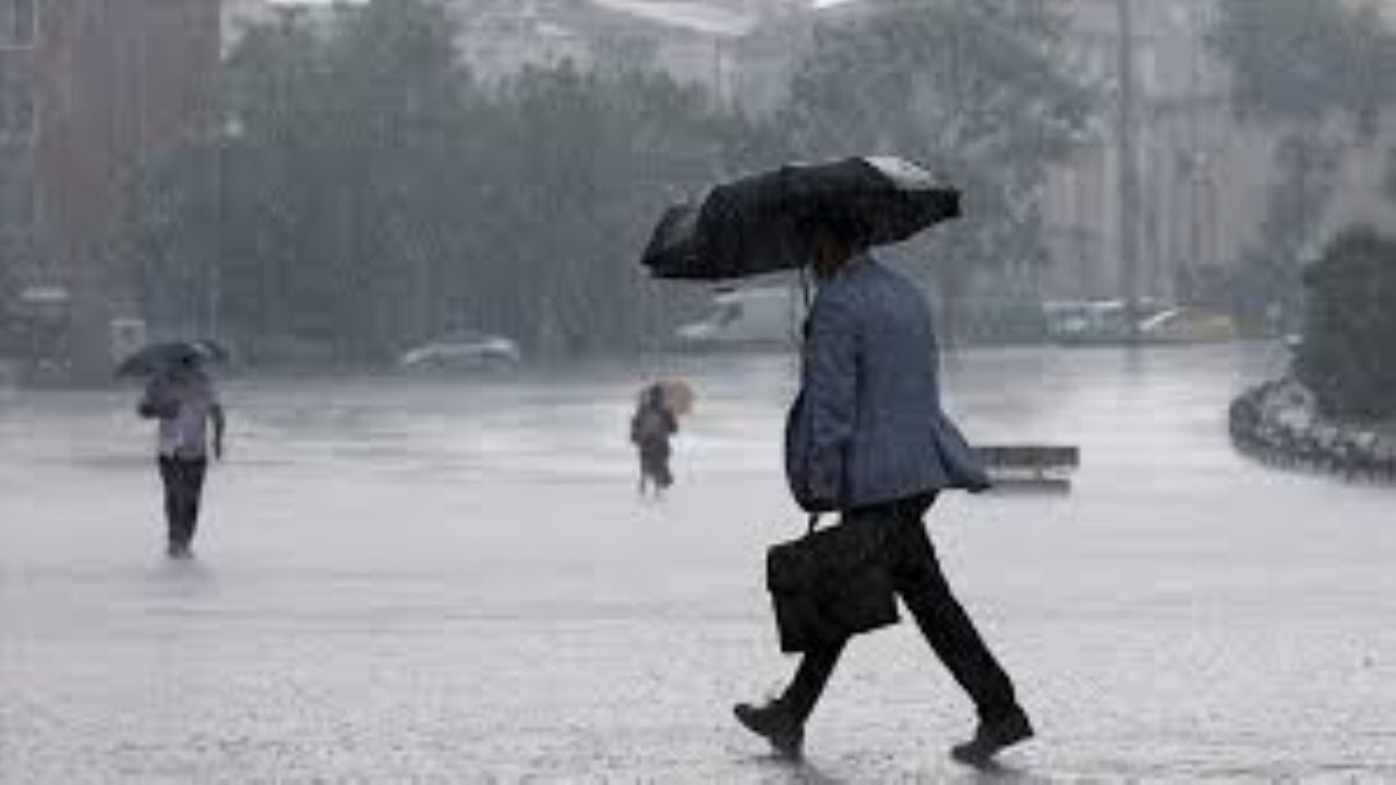 Meteoroloji, yurdun büyük bölümünde sağanak, kar ve kuvvetli rüzgâr uyarısı yaptı