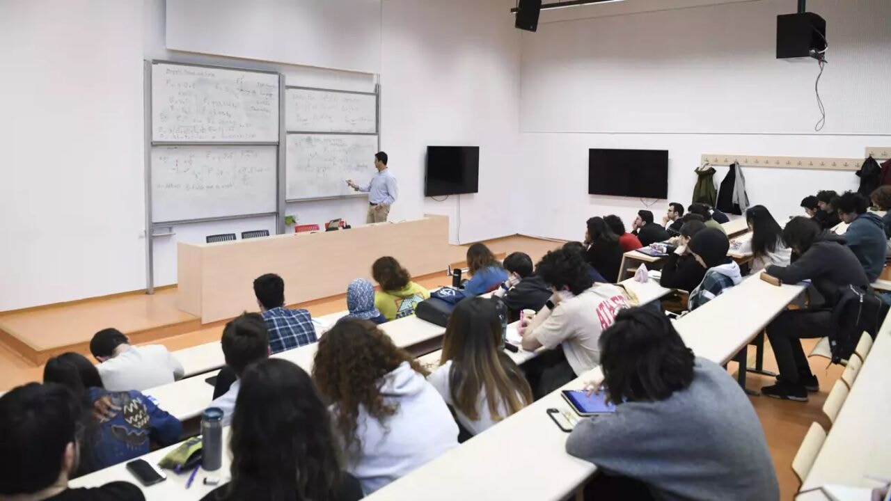 4 yıllık üniversite 3 yıla düşüyor