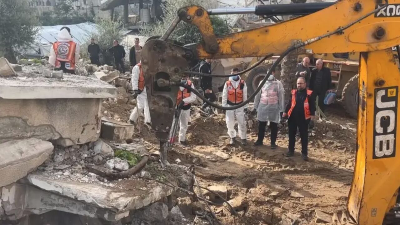Gazze'de bir binanın enkazından 45 ceset çıkarıldı