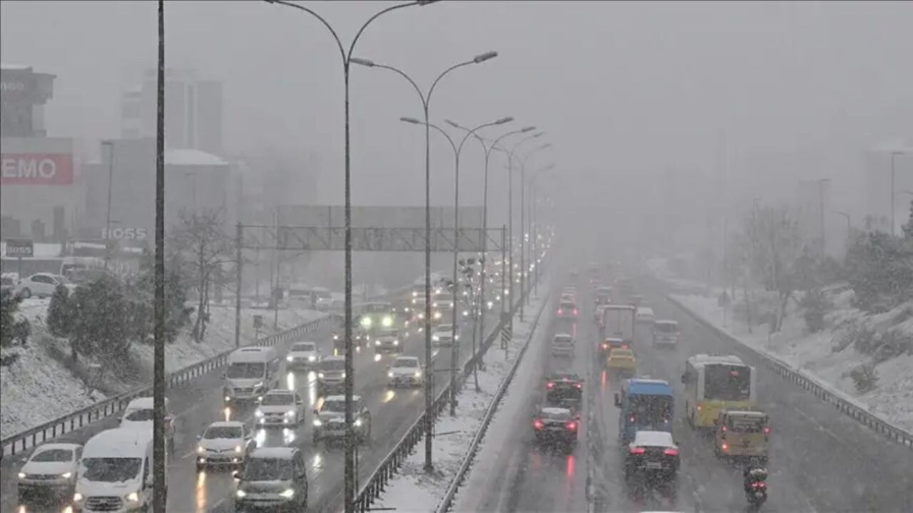 İstanbul'da kar yağışı başladı