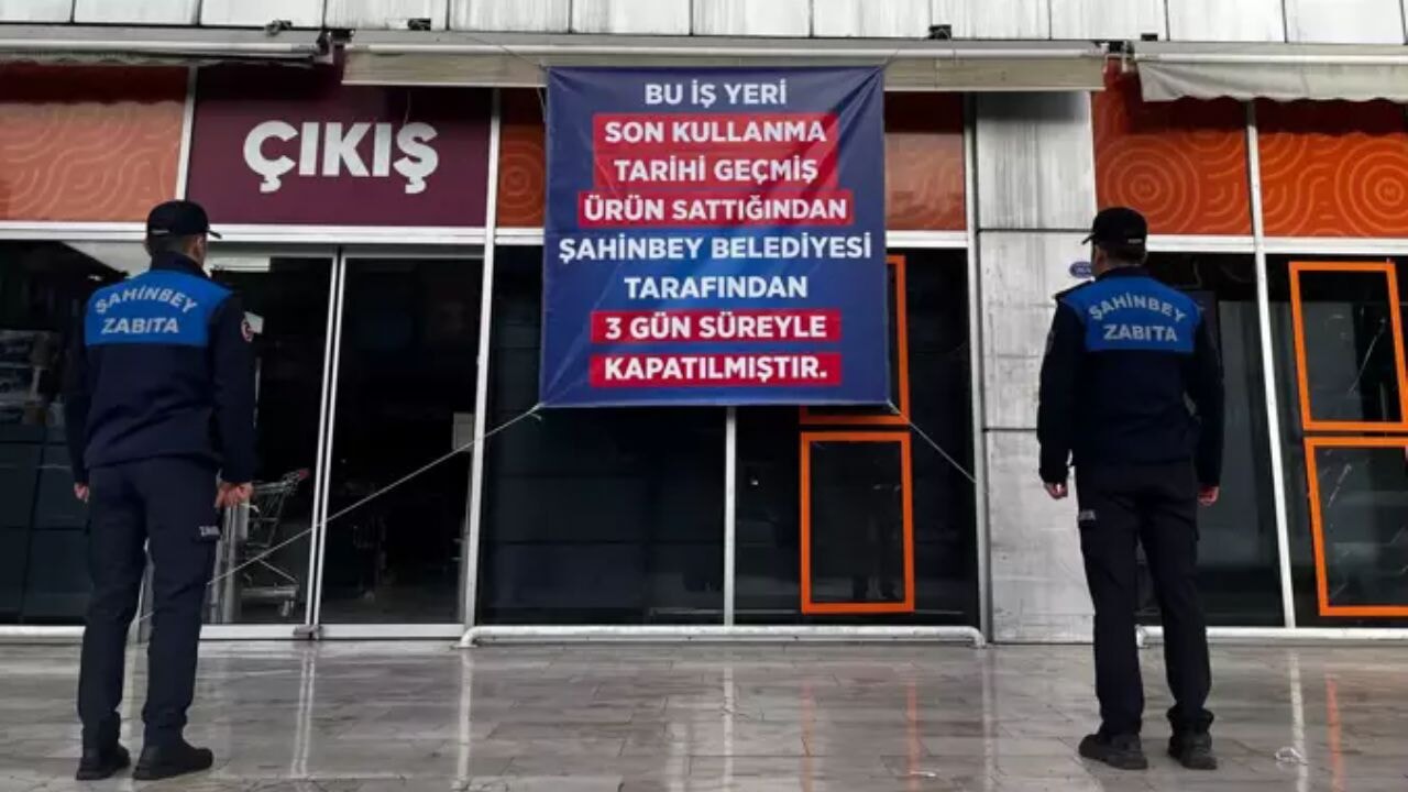Tarihi geçmiş ürün satan zincir markete kapatma cezası