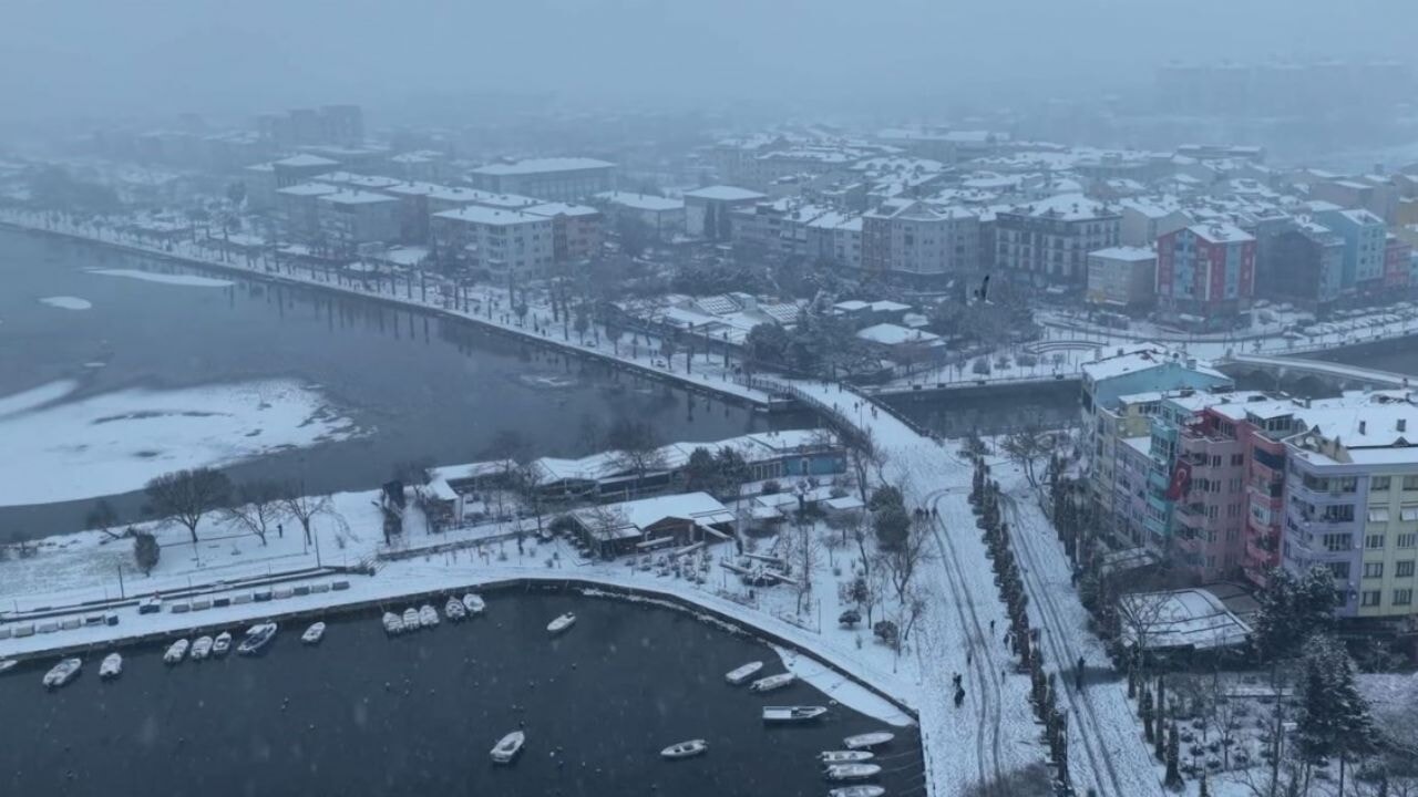 60 ile uyarı... İstanbul'a kar geliyor!