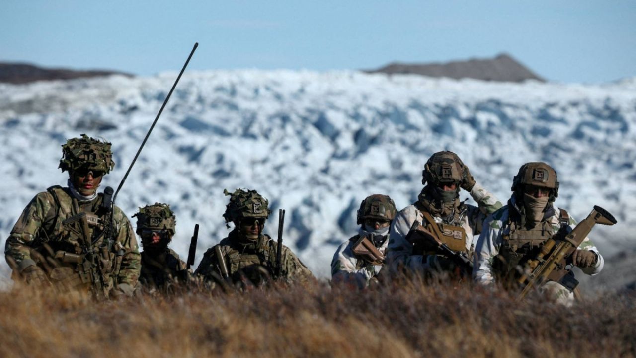 Fransa, Grönland'a asker gönderdi
