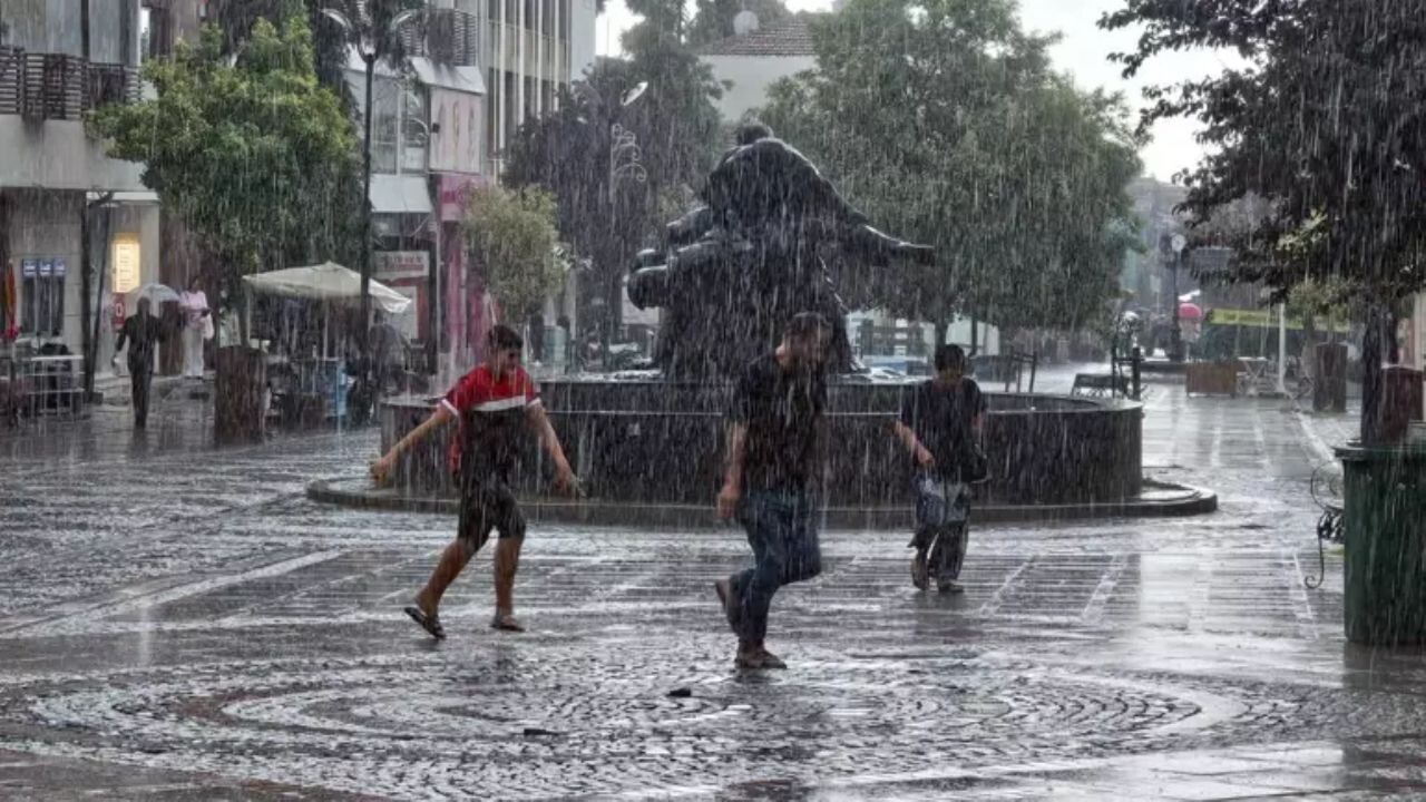 Meteorolojiden 20 ilde kuvvetli yağış uyarısı