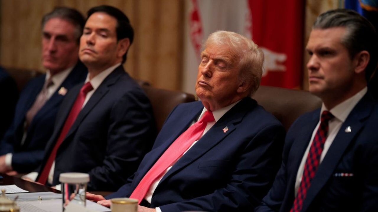 Trump: Uyumadım, sadece gözlerimi kapadım