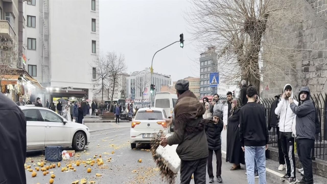 Diyarbakır'da seyyar satıcıların zabıta isyanı
